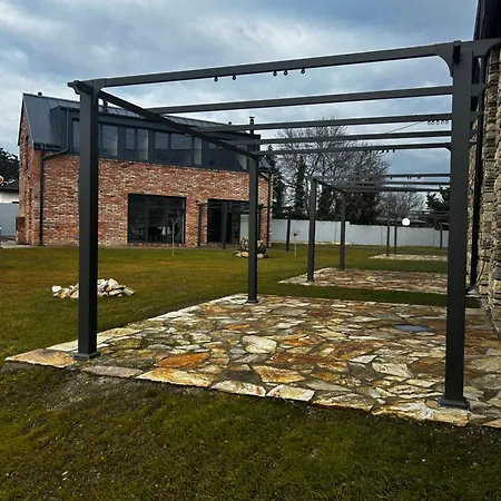 Palace 4* Jíloviště